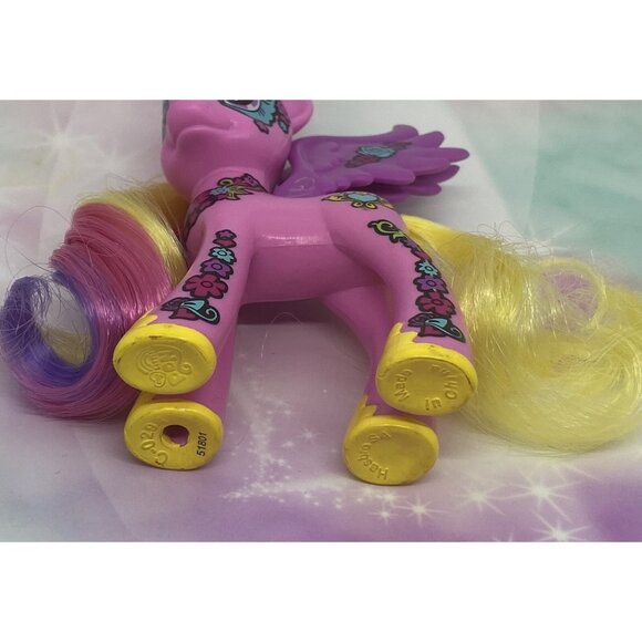 My Little Pony FIM G4 Ponymania Blossom Collection Princess Cadance Alicorn - Picture 4 of 4